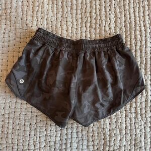 Lululemon Hotty Hot Lined Short Size 6